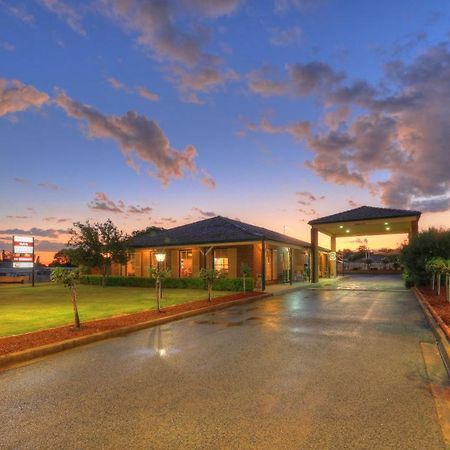 Bushman'S Motor Inn Parkes Extérieur photo