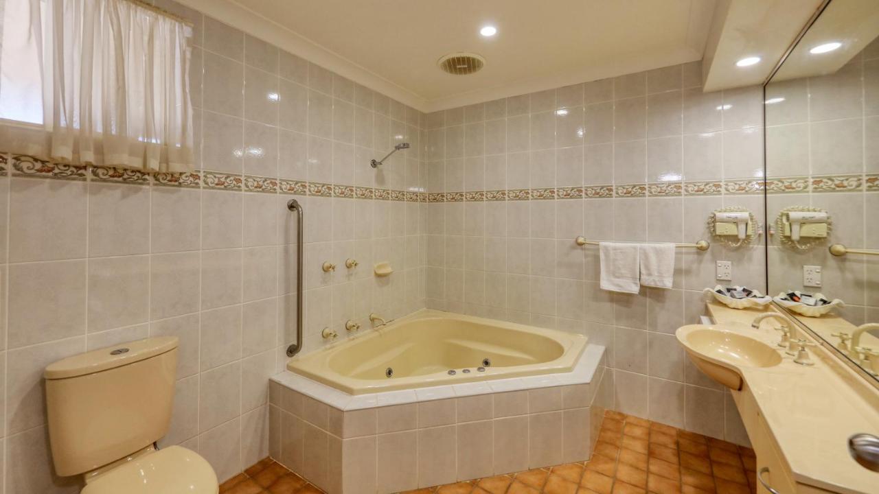 Bushman'S Motor Inn Parkes Extérieur photo