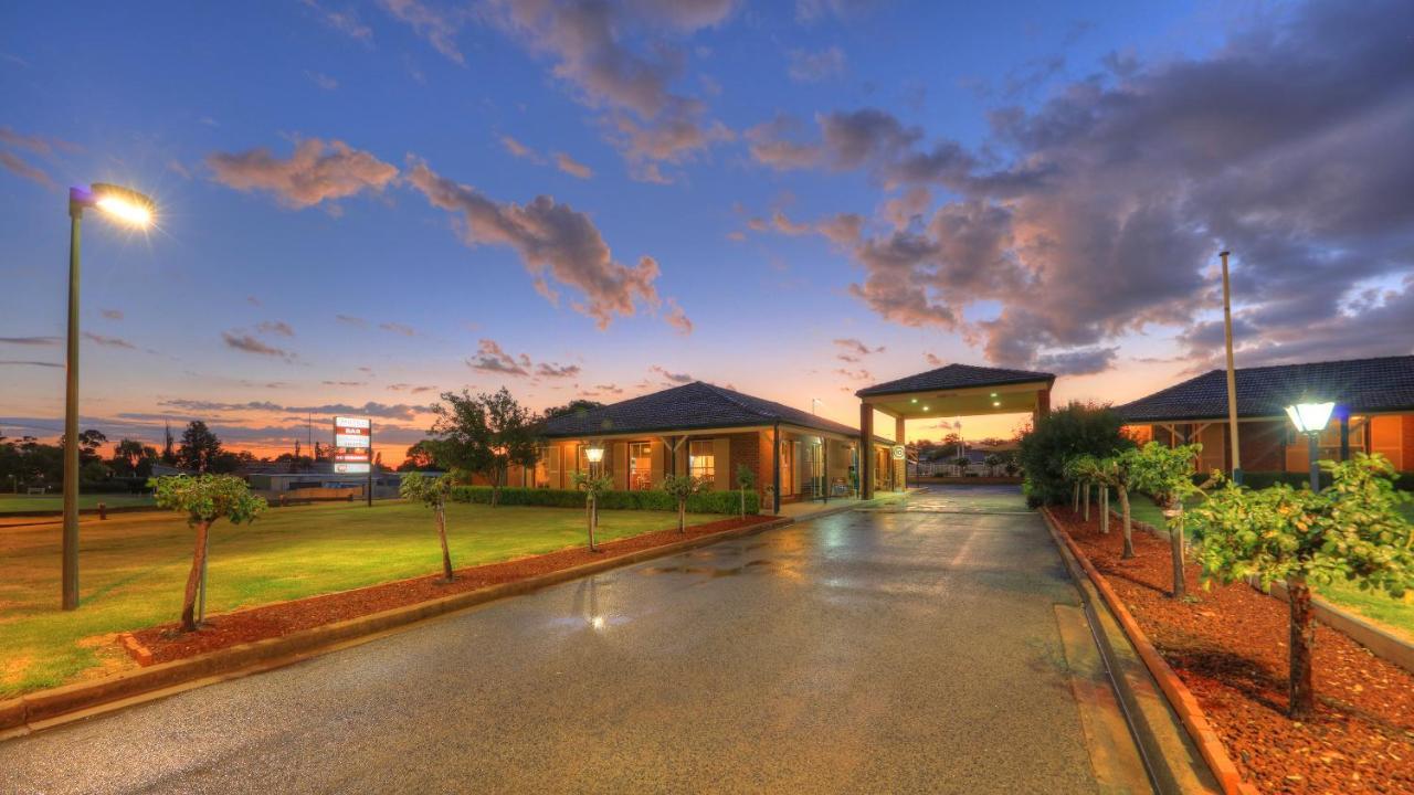 Bushman'S Motor Inn Parkes Extérieur photo