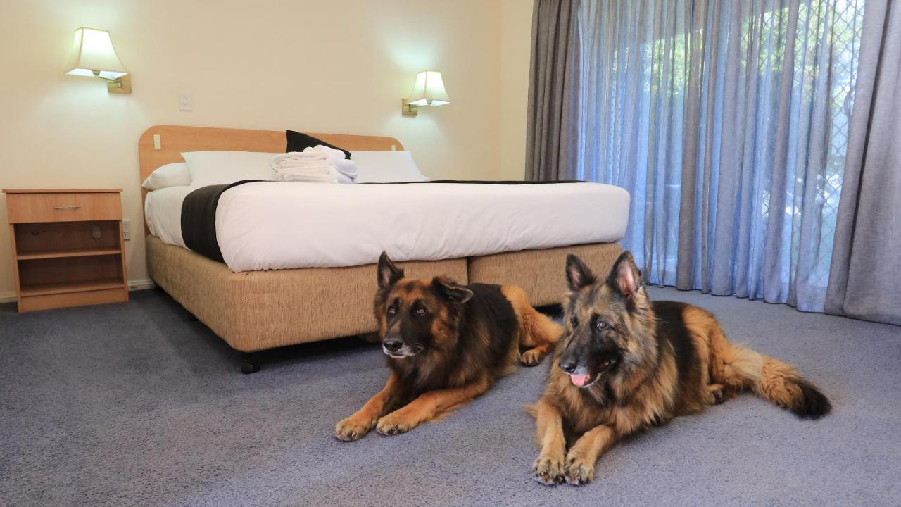 Bushman'S Motor Inn Parkes Extérieur photo