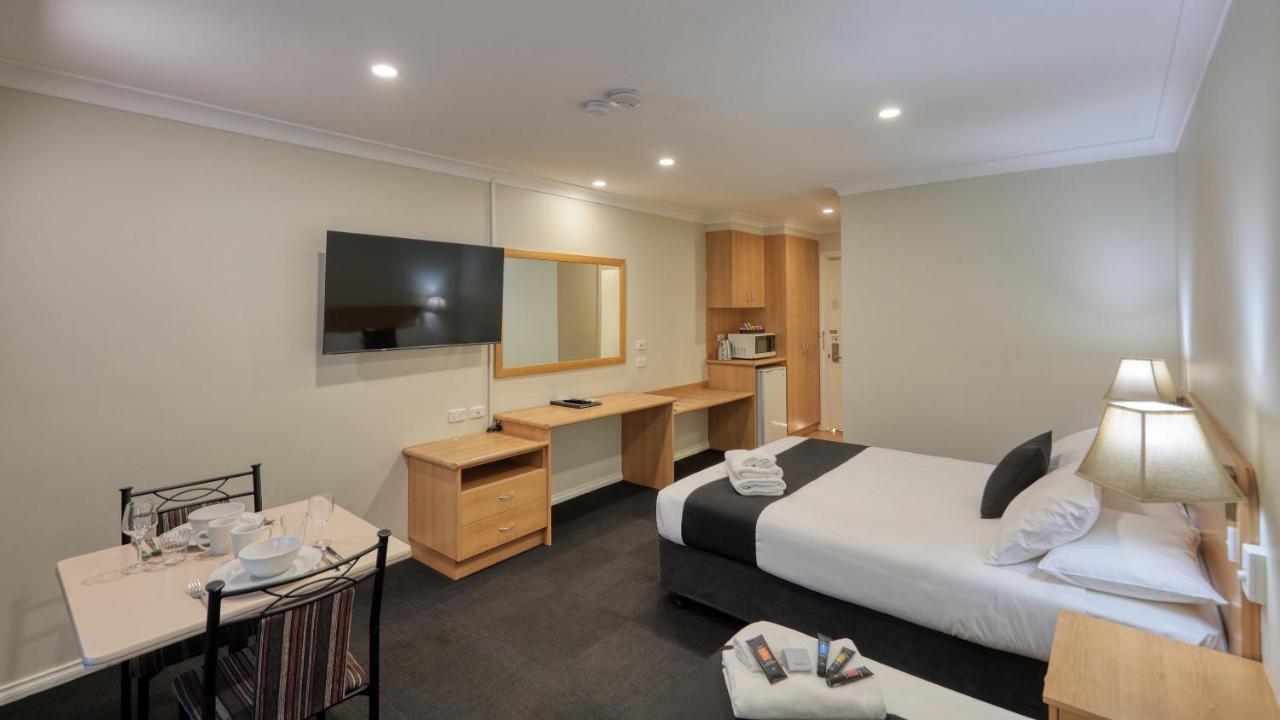Bushman'S Motor Inn Parkes Extérieur photo