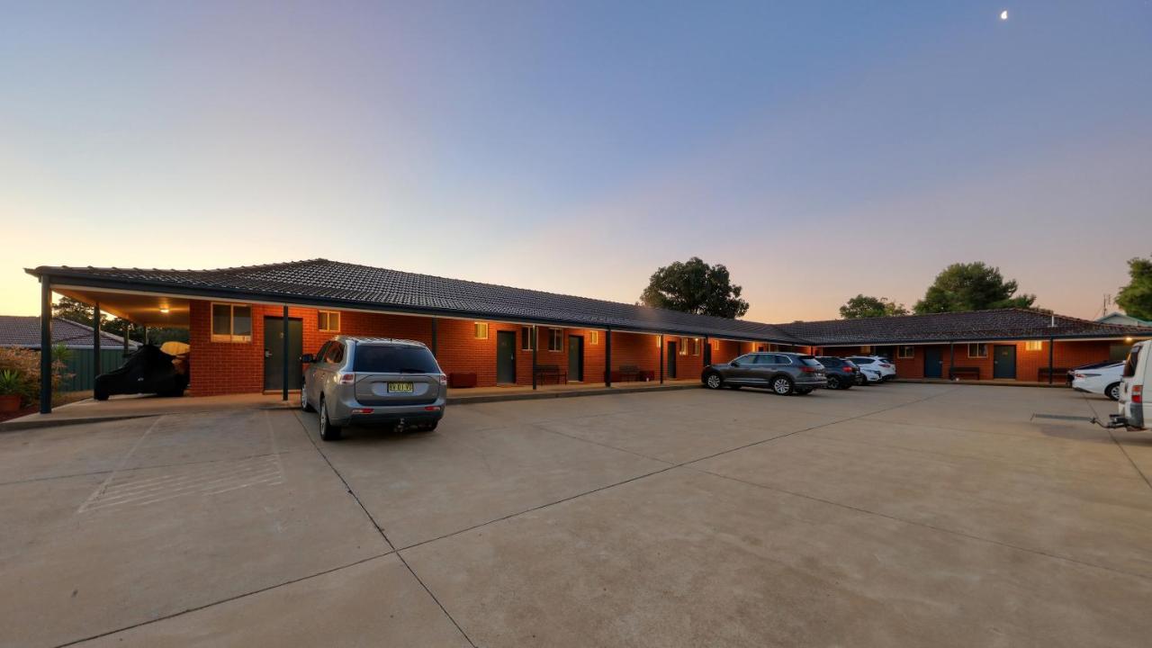 Bushman'S Motor Inn Parkes Extérieur photo