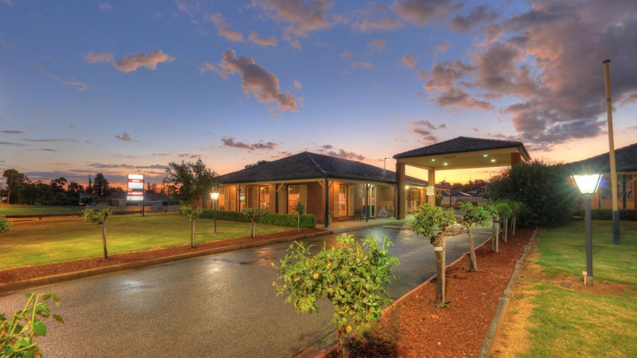 Bushman'S Motor Inn Parkes Extérieur photo