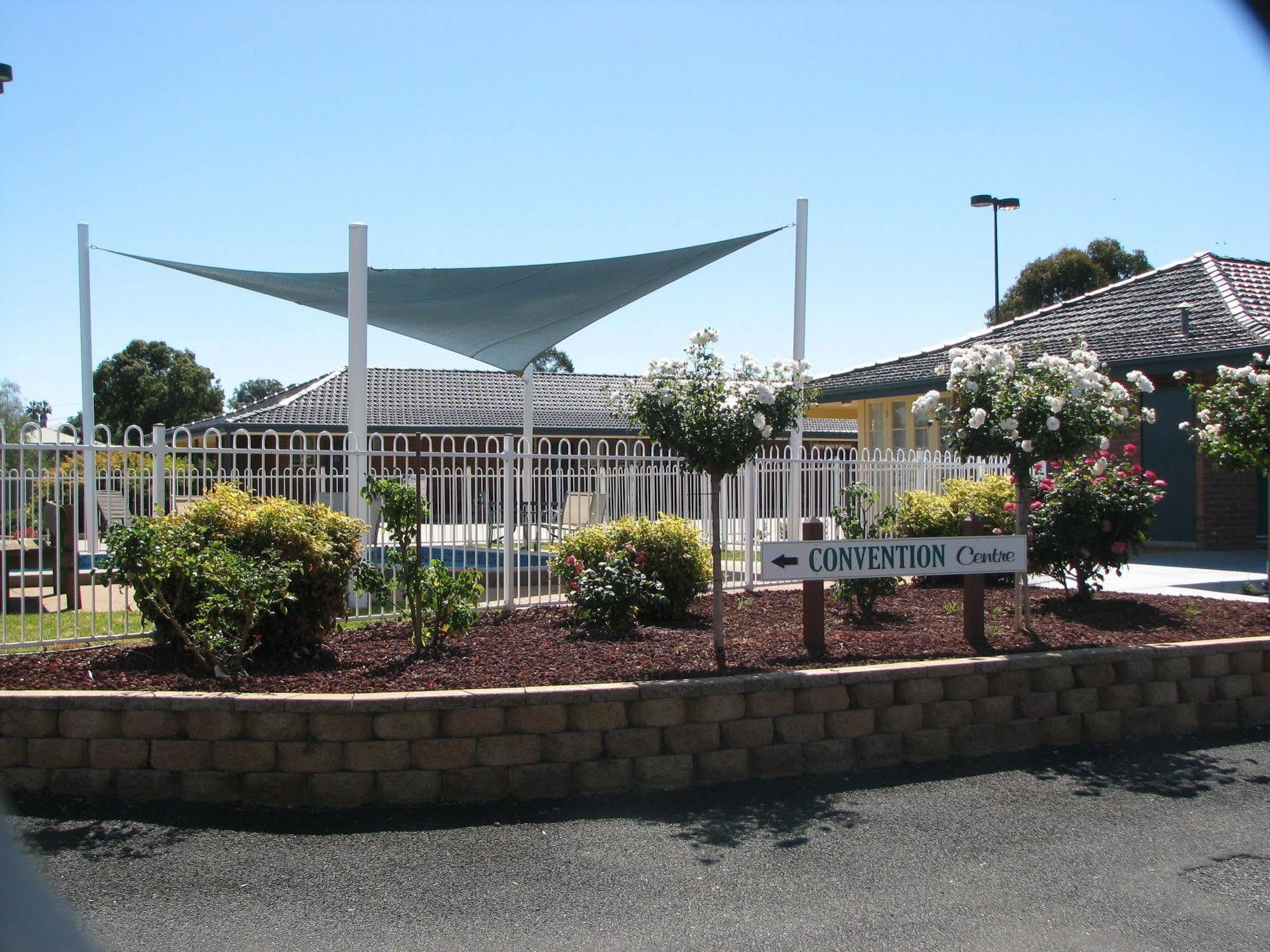 Bushman'S Motor Inn Parkes Extérieur photo